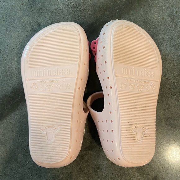 SOLD 🌸Mini Melissa Sandals - Picture 5 of 6